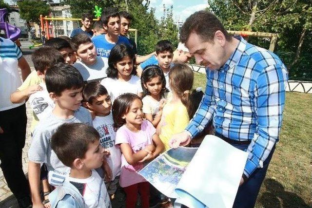 Başkan Usta, Hem Çocuklarla Oynadı Hem Denetim Yaptı