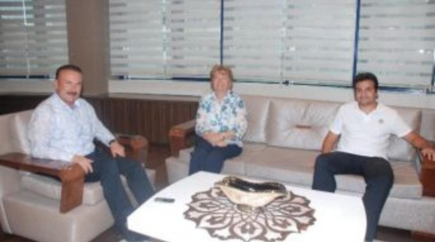 Rekt&ouml;r Komsuoğlu&rsquo;ndan Doğan&rsquo;a Ziyaret