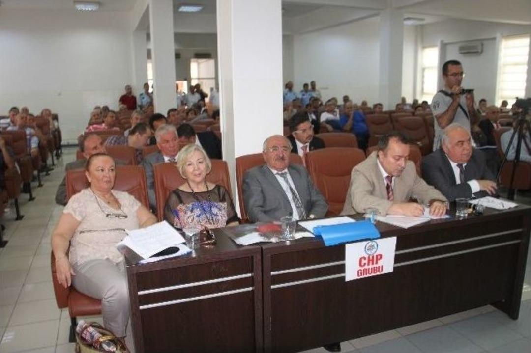 Ak Parti Grubu Belediye Meclisinde Azınlığa D&uuml;şt&uuml;