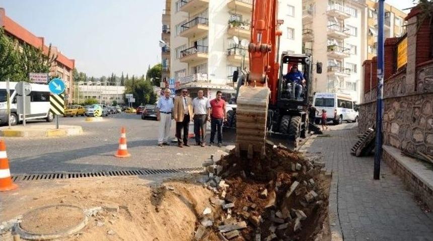 Alt Ge&ccedil;itdeki Su Taşkınları Son Buluyor