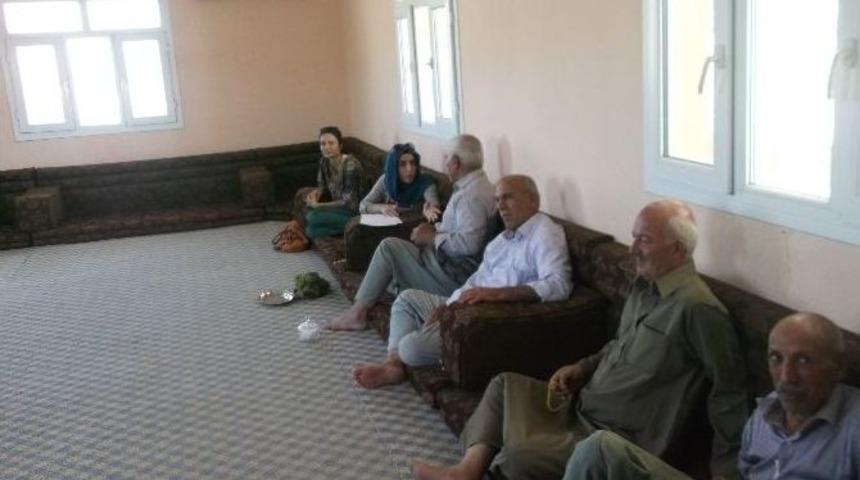 Tarım Danışmanları &Ccedil;ift&ccedil;iyi Bilgilendiriyor