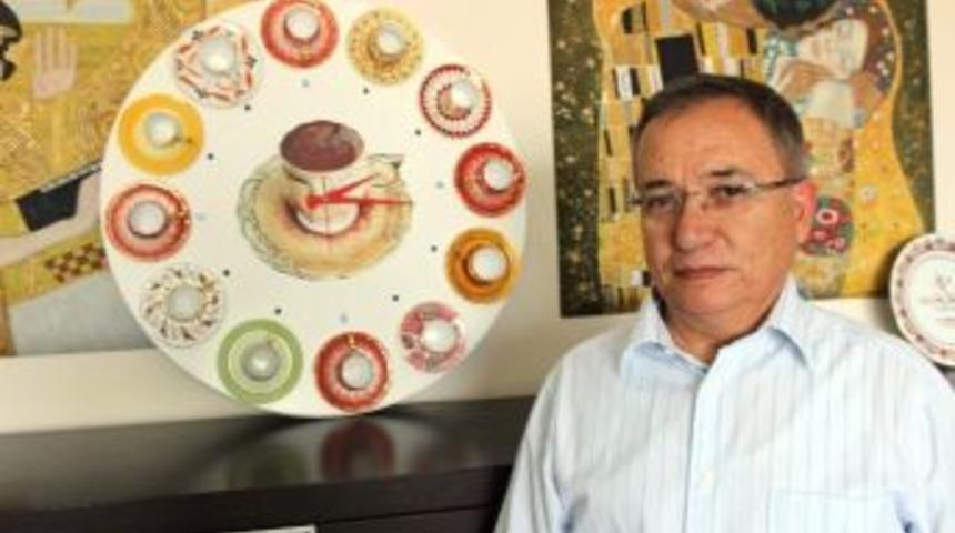 Mehmet Naci Pekcan&rsquo;ın Makamındaki Saat G&ouml;renleri Şaşırtıyor