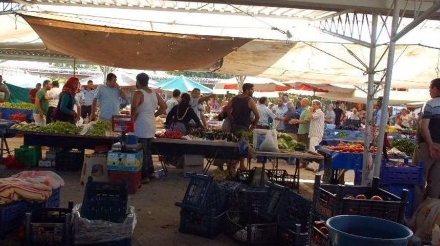 Didim&rsquo;de Halk Pazarında Esnaflar Kavga Etti