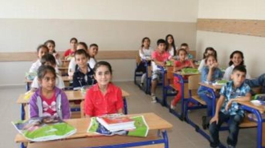 Bursa&rsquo;da 6 Milyon Ders Kitabı &Ouml;ğrencilerin Sıralarında