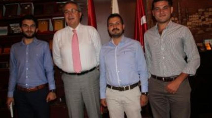 Ak Parti &Uuml;niversiteler Başkan Yardımcıları Belediye Başkanı &Uuml;nver&rsquo;i Ziyaret Etti