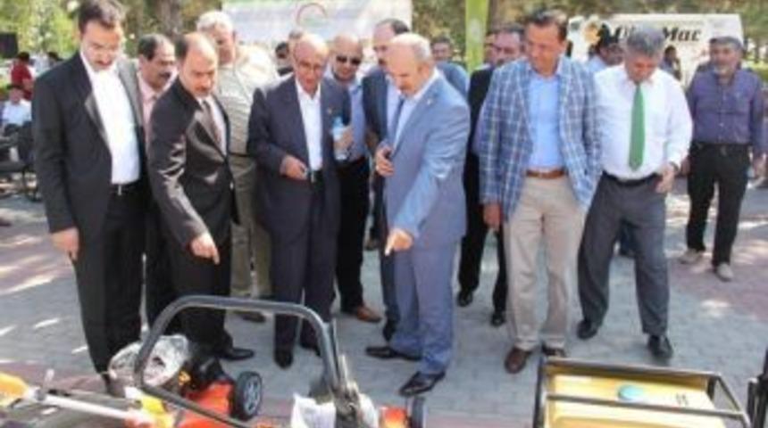 Nevşehir&rsquo;de &Ccedil;ift&ccedil;ilere Makine Ve Ekipman Desteği