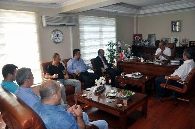 Ak Parti Mudanya Teşkilatı Başkan Türkyımaz’ı Makamında Ziyaret Etti