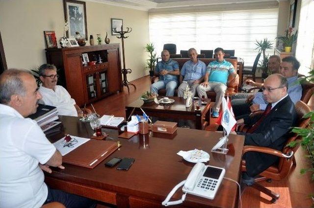 Ak Parti Mudanya Teşkilatı Başkan Türkyımaz’ı Makamında Ziyaret Etti