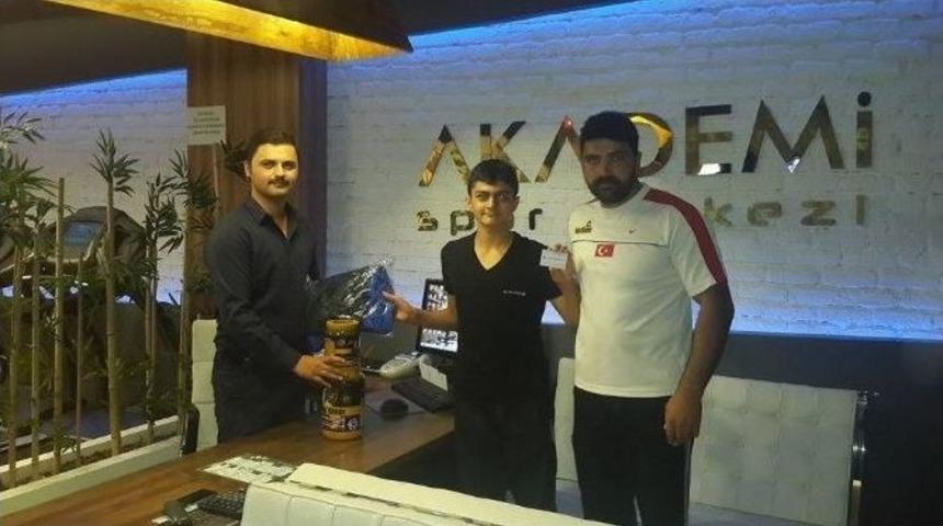 Milli Sporcu Coşar D&uuml;nya Şampiyonasına Gidiyor