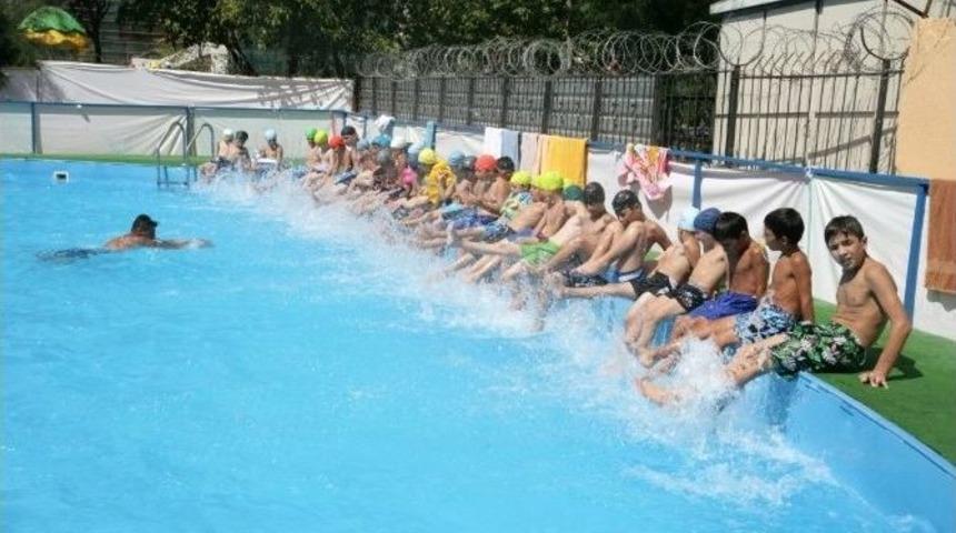 Portatif Havuzlara &Ccedil;ocuklardan Yoğun İlgi