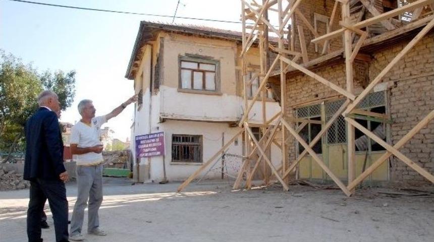 Belediye 2 Asırlık Binayı Hayata D&ouml;nd&uuml;r&uuml;yor