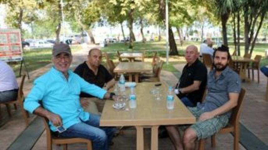 Şener Şen&rsquo;e Yalovalı Hayranlarından B&uuml;y&uuml;k İlgi