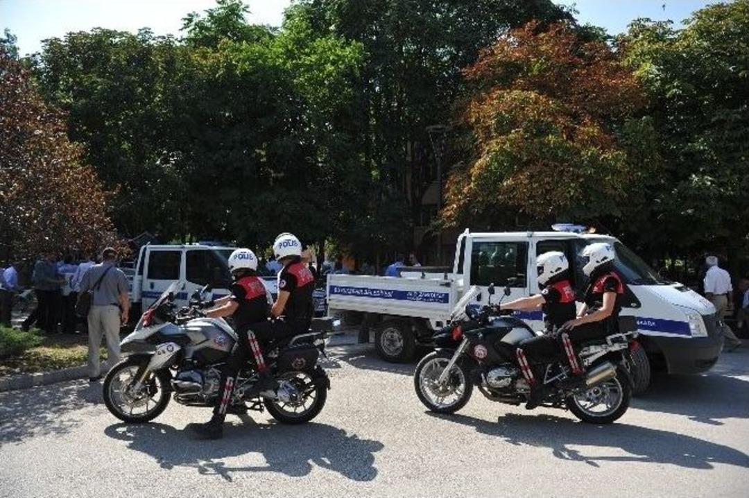 Ankara&rsquo;da Seyyar Satıcılara Karşı Denetimler Artırıldı