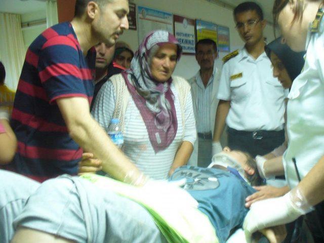 Antalya'da Trafik Kazası: 8 Yaralı