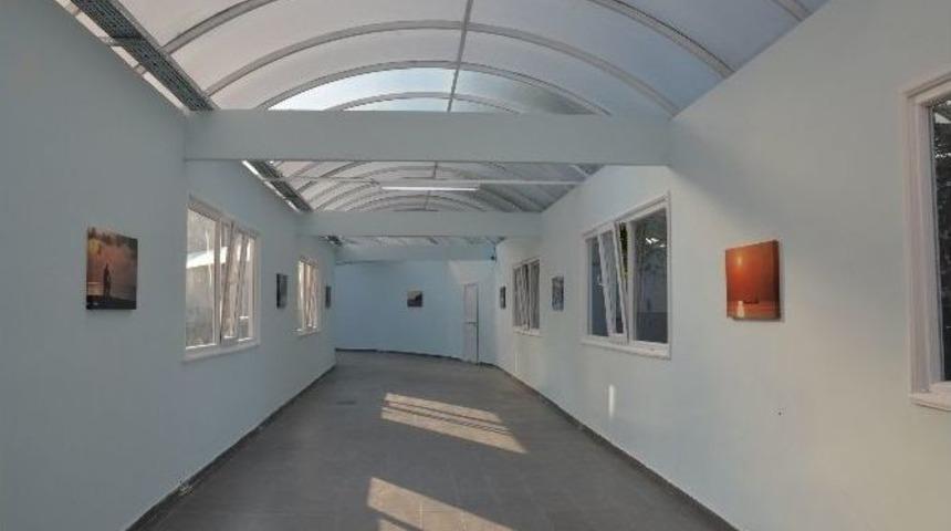 Hastane T&uuml;p Ge&ccedil;idi Sanat Galerisi Gibi