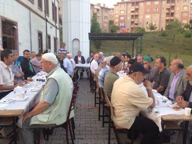 Başkan Dişli, Korucuk Halkıyla Kahvaltıda Bir Araya Geldi