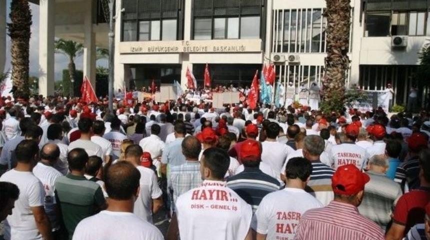 İzmir&rsquo;de, İş&ccedil;ilerden &rsquo;taşeron&rsquo; Eylemi