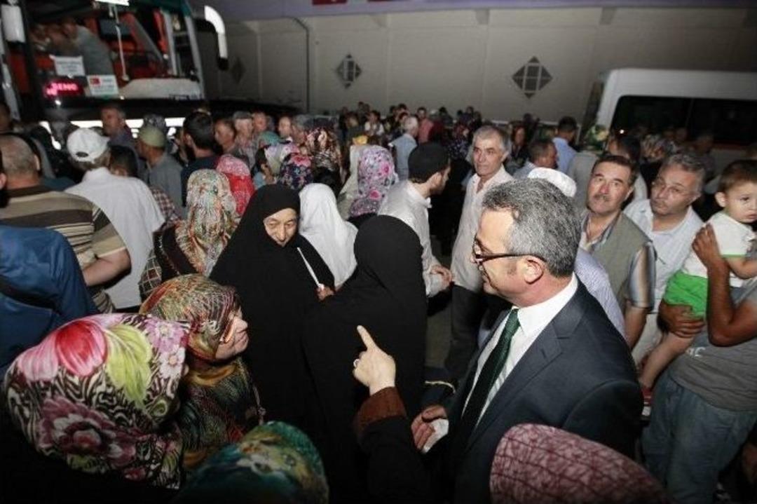 Gebzeli Hacıları Başkan K&ouml;şker Uğurladı