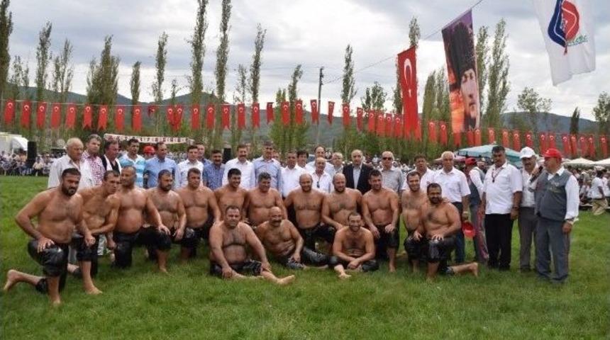 Sındırgı&rsquo;da Yağlı G&uuml;reş Heyecanı