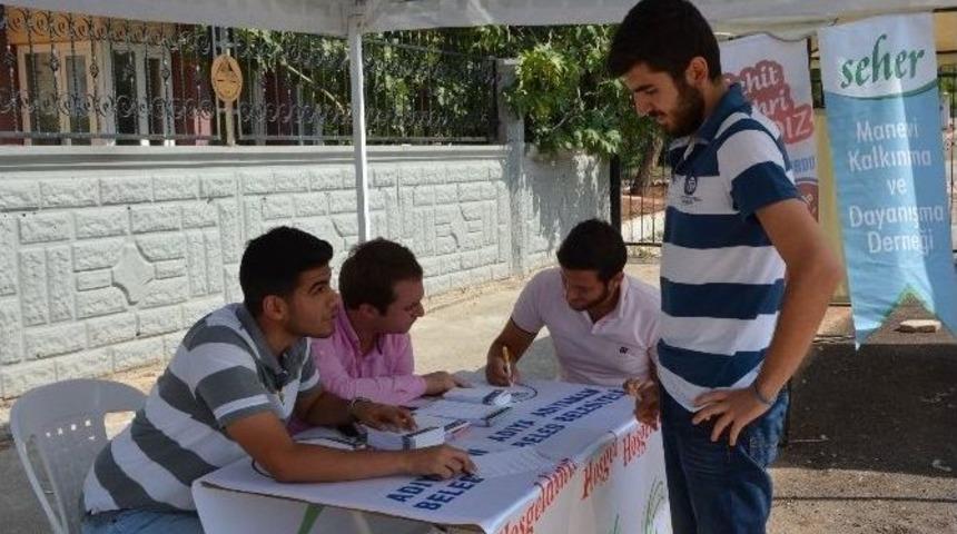 &Ouml;ğrenciler, İ&ccedil;in Yardım Ve Y&ouml;nlendirme Masası Kuruldu