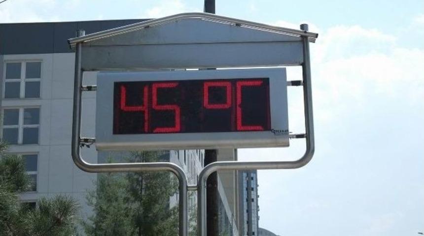 Kayseri&rsquo;de Termometreler 45 Dereceyi G&ouml;rd&uuml;