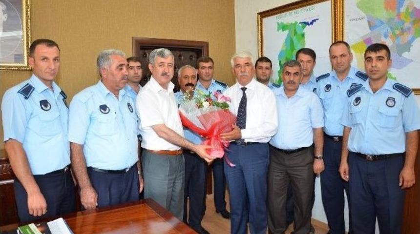 Yeşilyurt Zabıta Personellerinden Başkan Polat&rsquo;a Ziyaret