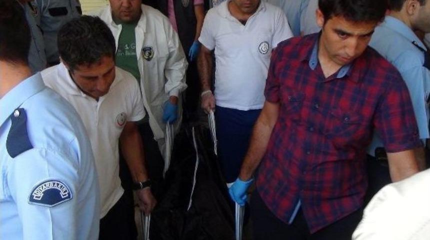 Sevdiği Kızı Alamayınca İntihar Etti