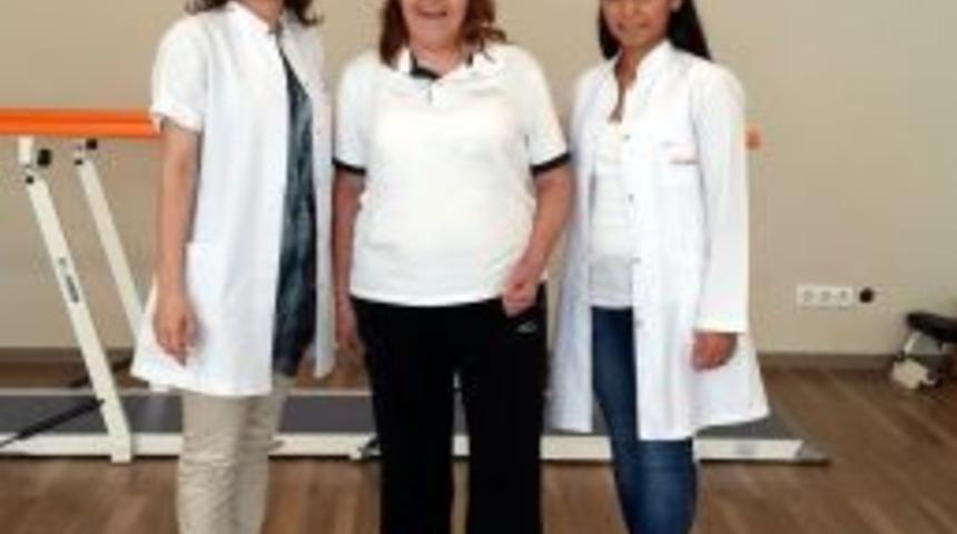 Sedyeyle Geldiği Hastaneden Y&uuml;r&uuml;yerek &Ccedil;ıktı