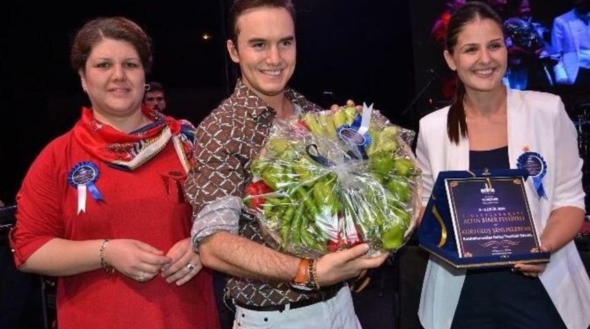 Mustafa Ceceli Coşturdu