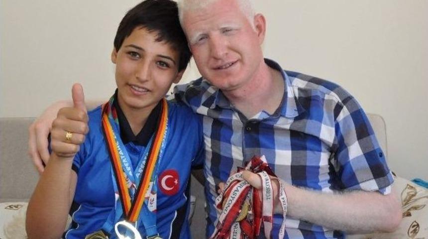 G&ouml;rme Engelli Sporcu 3 Altın Madalya Kazandı