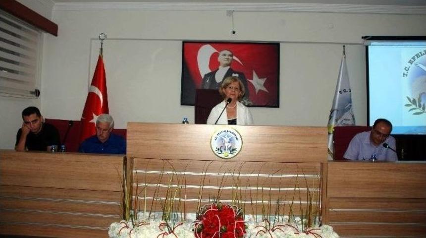 Efeler Belediye Meclisi&rsquo;nde Buruk Toplantı