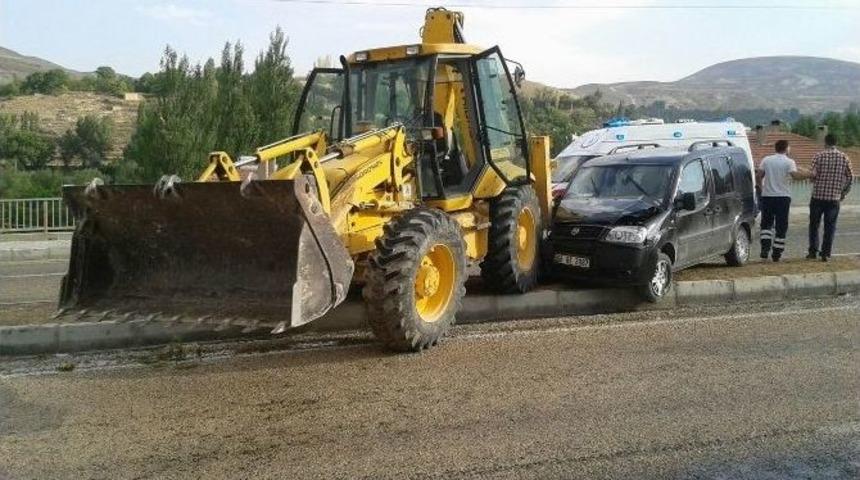 Sivas&rsquo;ta Trafik Kazası: 7 Yaralı