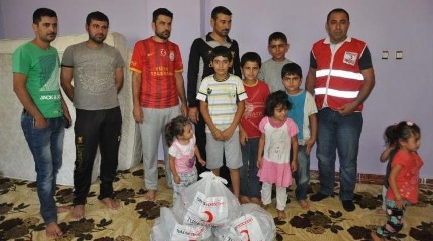 T&uuml;rk Kızılayı&rsquo;ndan Yezidilere Yardım