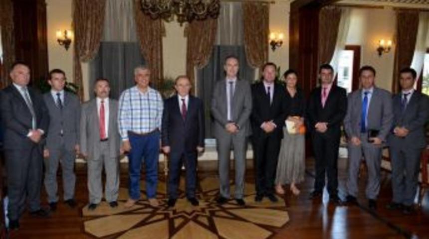 Ulcinj Belediye Başkanı Gjeka, Vali &Ouml;zt&uuml;rk'&uuml; Ziyaret Etti