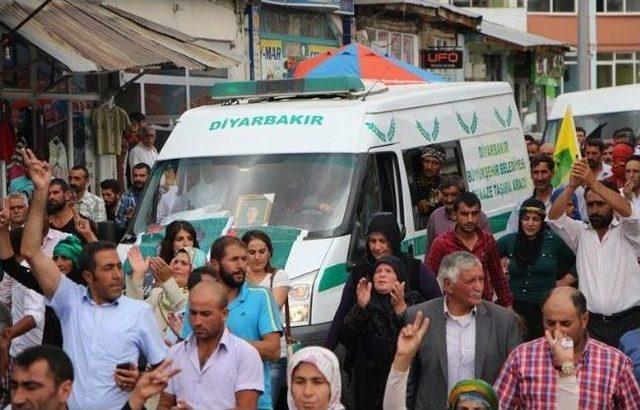 Pkk’lı Meryem Sayak’ın Cenazesi Karlıova’ya Getirildi