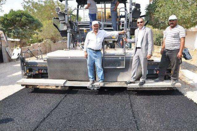 Büyükşehir, Mahalleleri Sıcak Asfaltla Tanıştırıyor