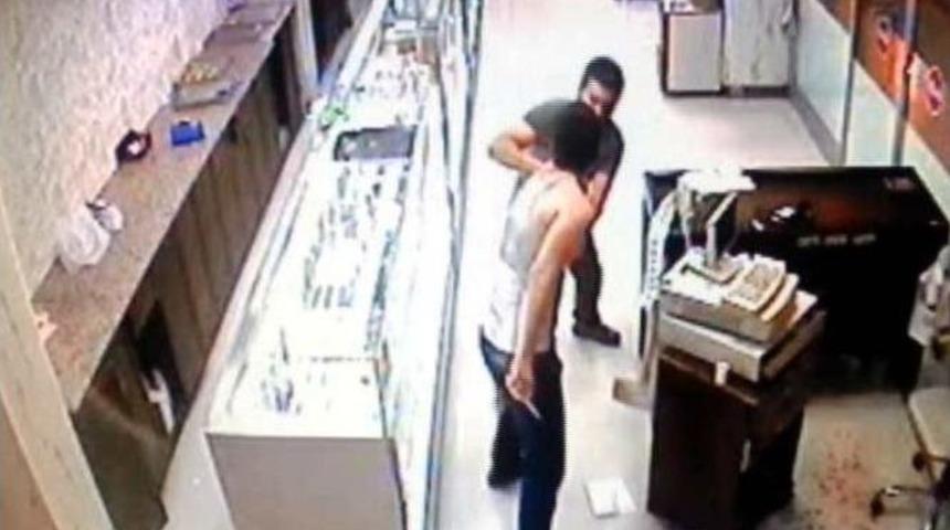 Konya&rsquo;da Bı&ccedil;aklı Kavga: 1 Yaralı