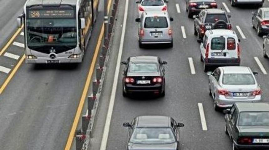 Metrob&uuml;se Aktarmasız Ulaşım İ&ccedil;in İki Yeni Hat