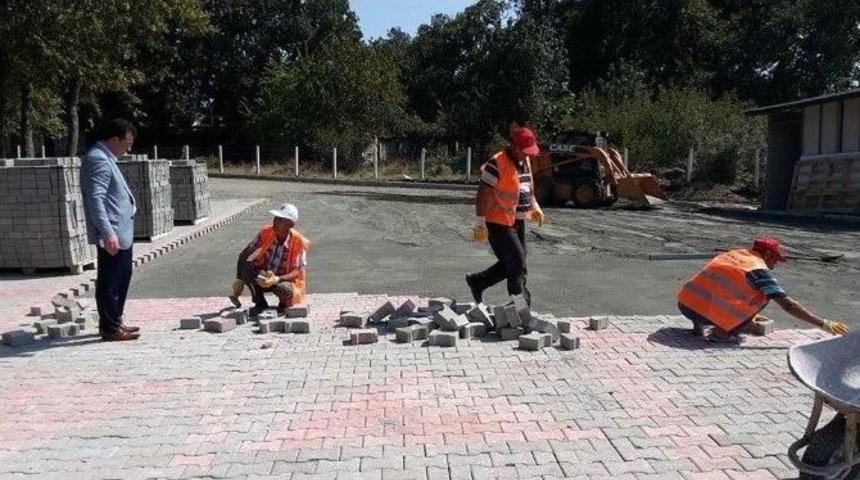 Alanlı Piknik&rsquo;te Parke D&ouml;şeme &Ccedil;alışması