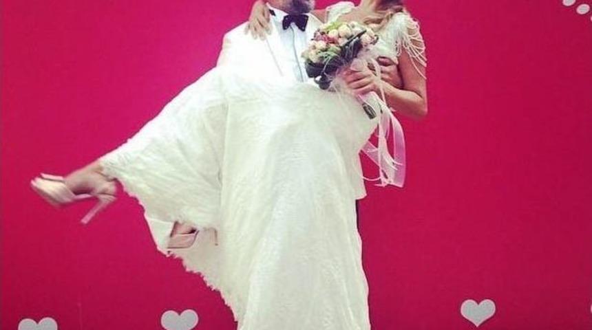 Doğa Rutkay, Kerimcan Kamal İle D&uuml;nyaevine Girdi