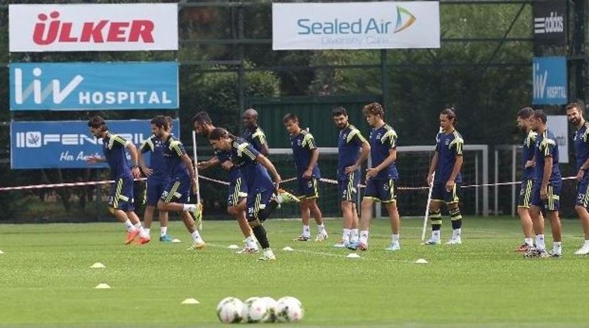 Fenerbah&ccedil;e, Trabzonspor Hazırlıklarını S&uuml;rd&uuml;r&uuml;yor