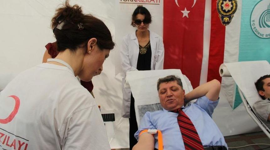 Bando Eşliğinde Kan Bağışı