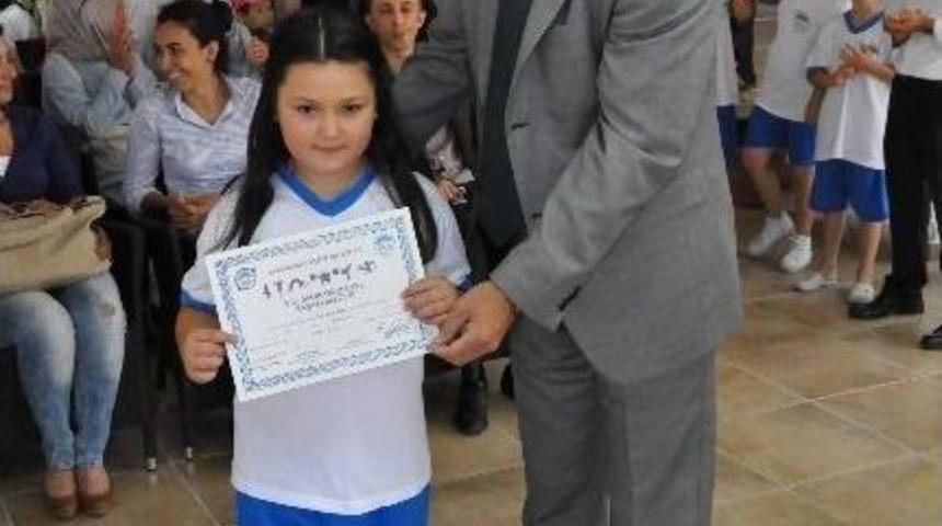 B&uuml;y&uuml;kşehir Belediyesi Spor Kompleksi Yaz Okulunda 3. D&ouml;nem Mezunlarına Sertifika Takdim Edildi