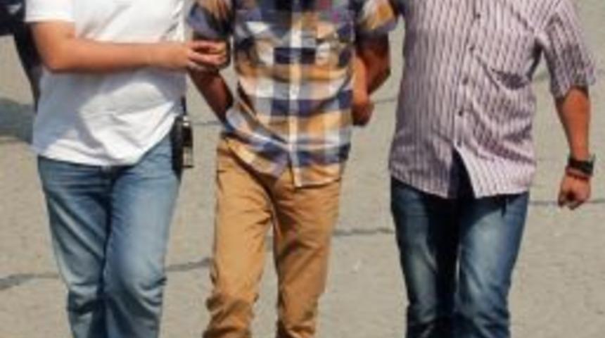 Asker Firarisini Ağabeyinin İki Oğlak Karşılığında Aldığı Motosiklet Ele Verdi