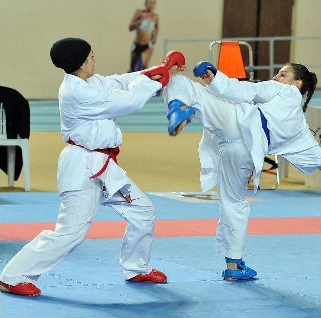 Karate 1 Premier League’in İstanbul Etabı Başladı