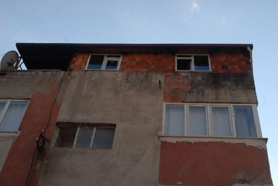 &Ccedil;atı Katı Yangını, Mahalleliyi Korkuttu