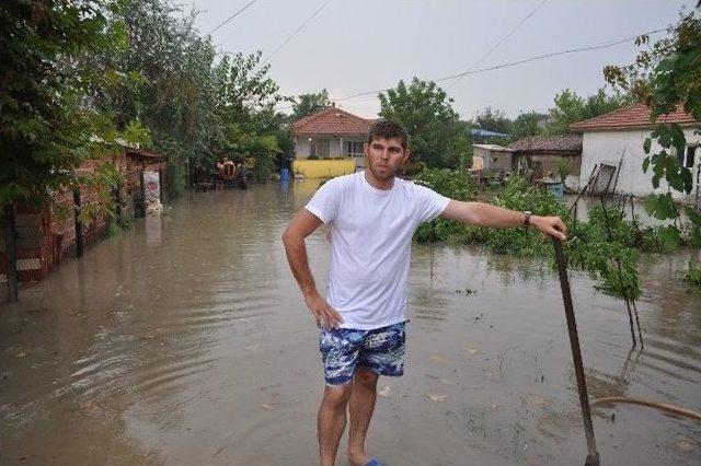 Kırklareli’de Dere Taştı Evler Sular Altında Kaldı