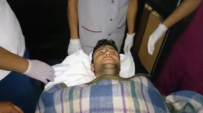 &Ouml;nce Darp Edildi, Sonra Bı&ccedil;aklanıp Silahla Vuruldu