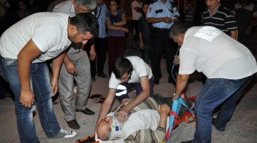 Yayaya &Ccedil;arpan Motosiklete Otomobil &Ccedil;arptı