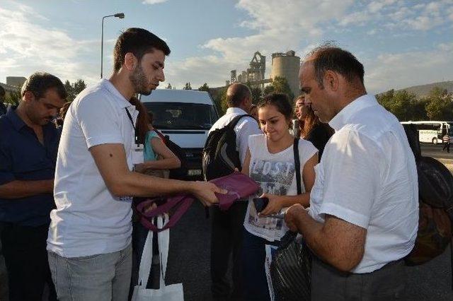 Üniversite Öğrencileri İzmir Farkını İlk Adımda Hissetti